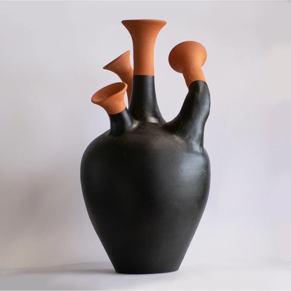 Urania Design - Mysticera Modern And Elegant Ceramic Pottery, Vase