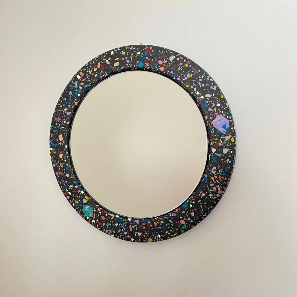Tehanu Lab - Small Circular Mirror No. 25 | hipicon