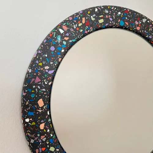 Tehanu Lab - Small Circular Mirror No. 25 | hipicon