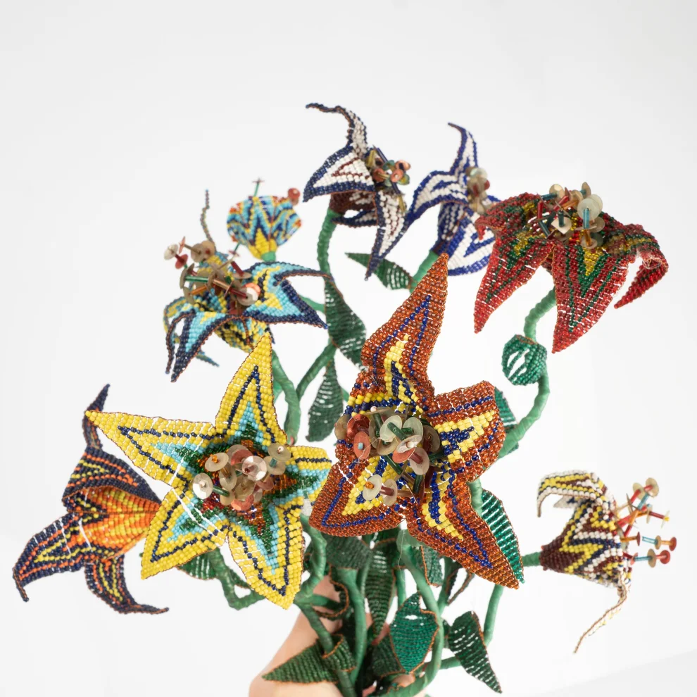 Gınni Dudu - Bead Embroidery Flower Bouquet