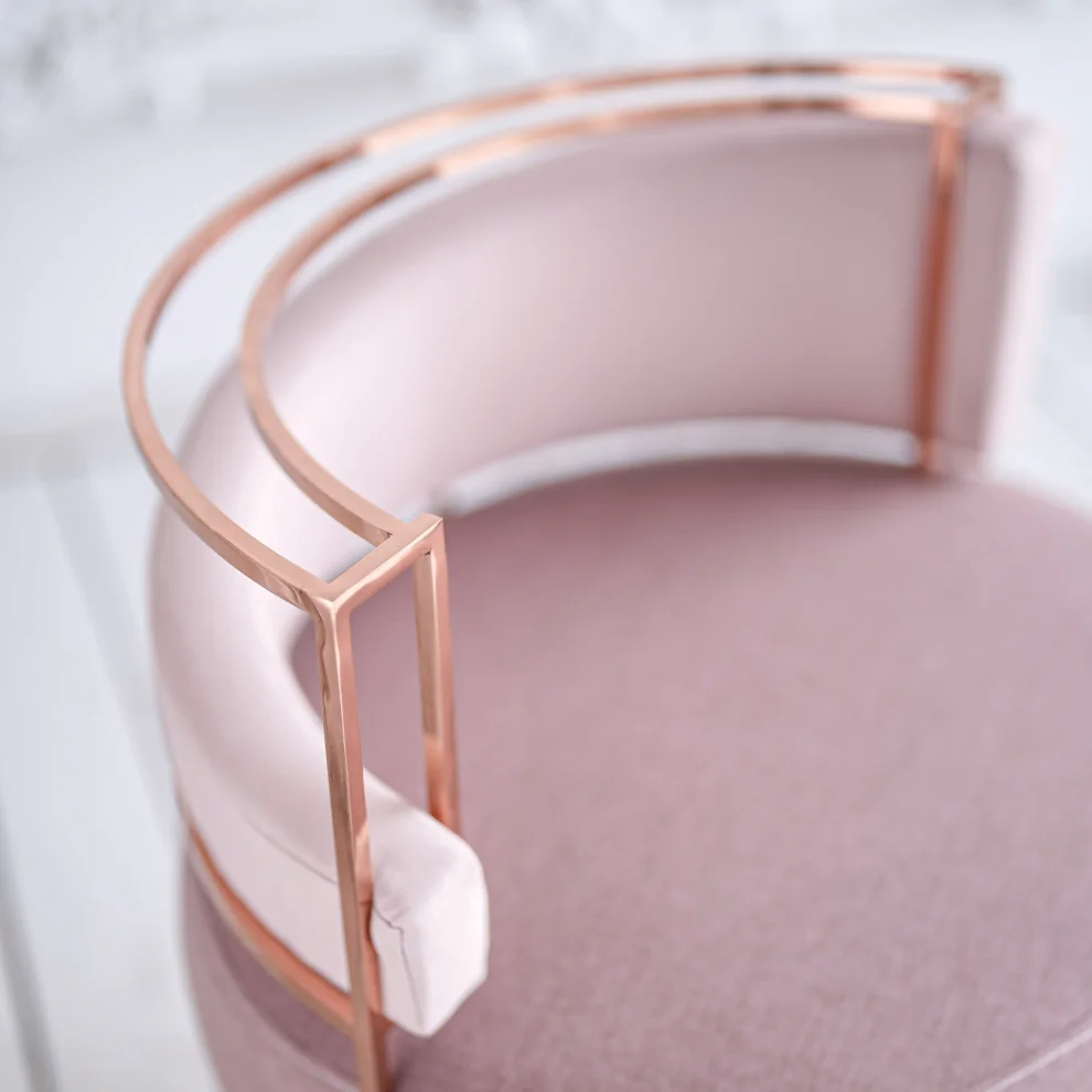 F Line Studio - Moon Bergere