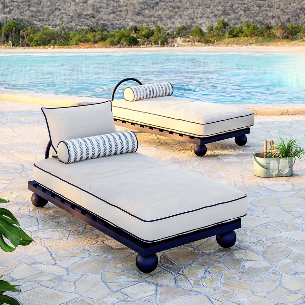 Deek Objects - Picasso Outdoor Daybed