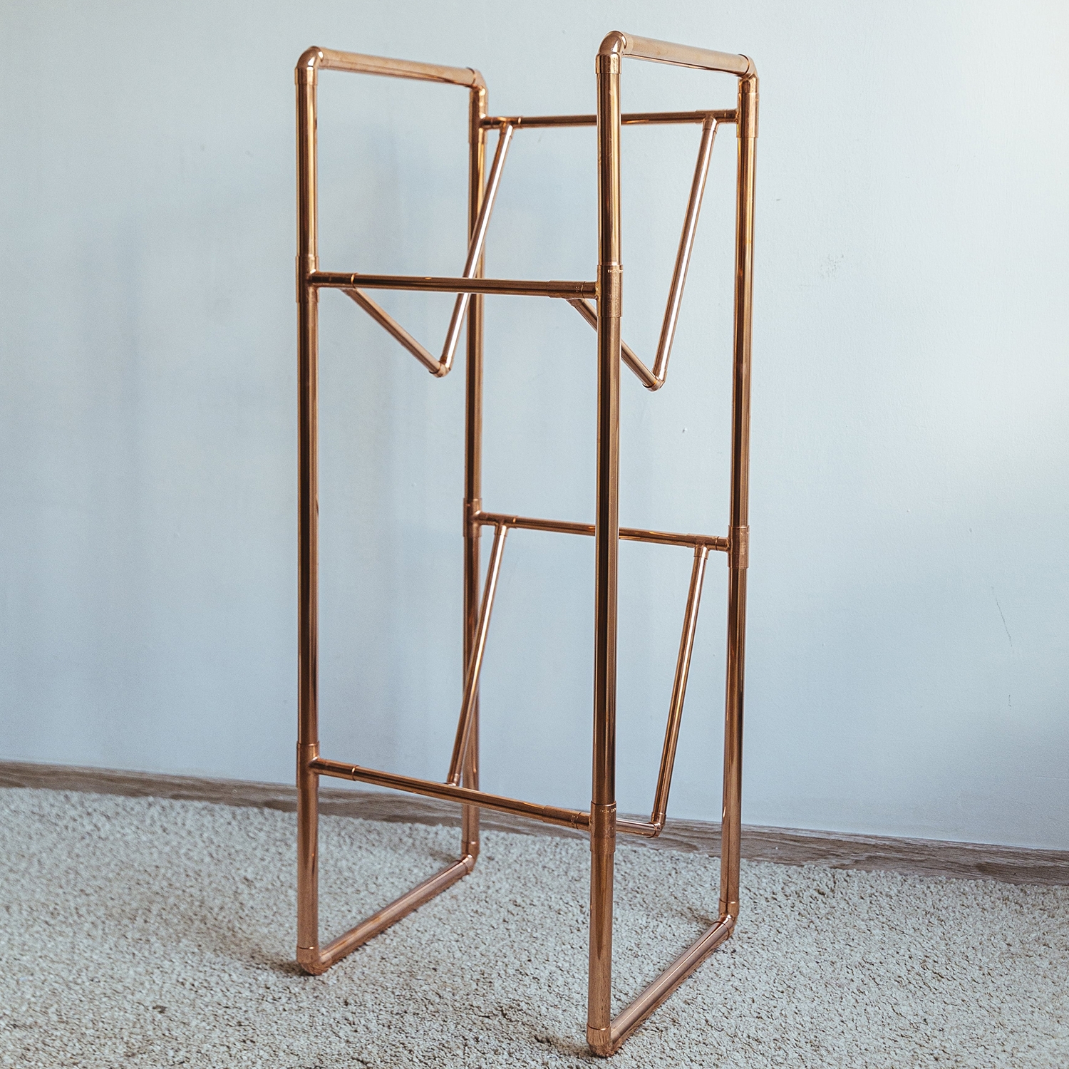 Ergani - Copper Vinyl Stand