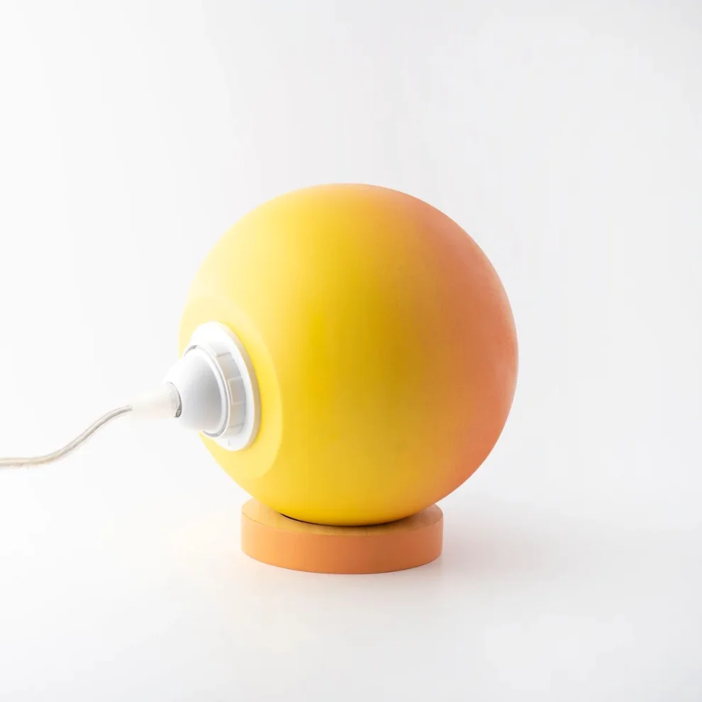 Womodesign - Venus Round Concrete Table Lamp