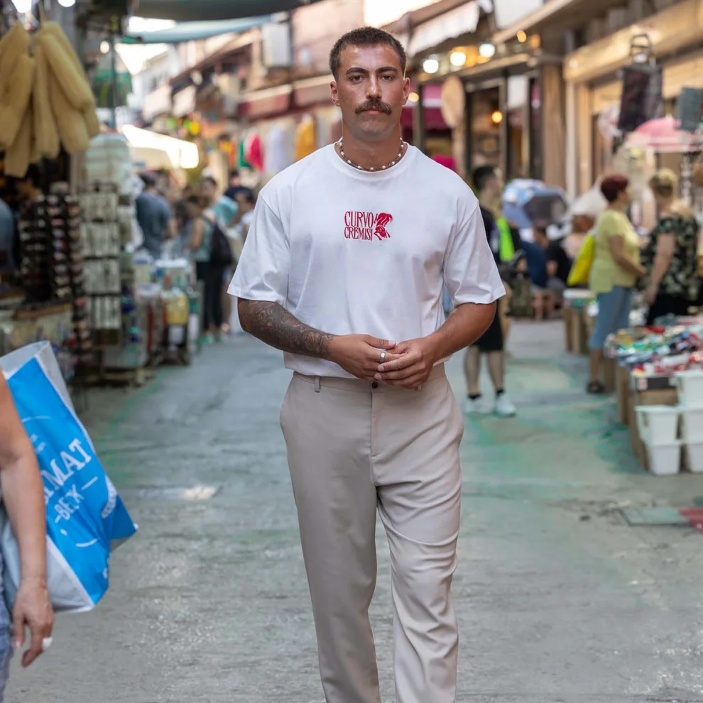 Curvo Cremisi - Oversize Nakışlı Tshirt