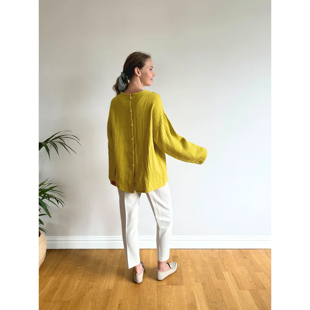 Perky Moth - Blouse With Back Detail