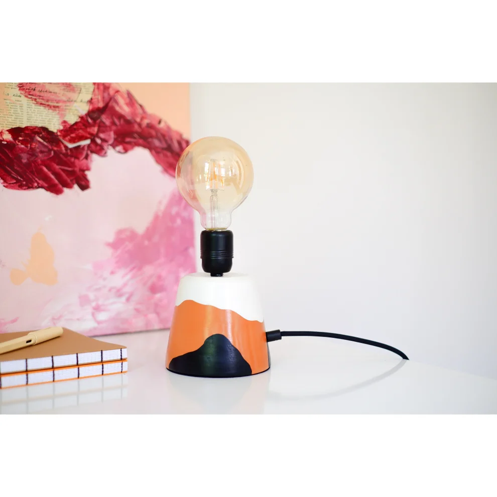 Zef Design - Terracotta Table Lamp