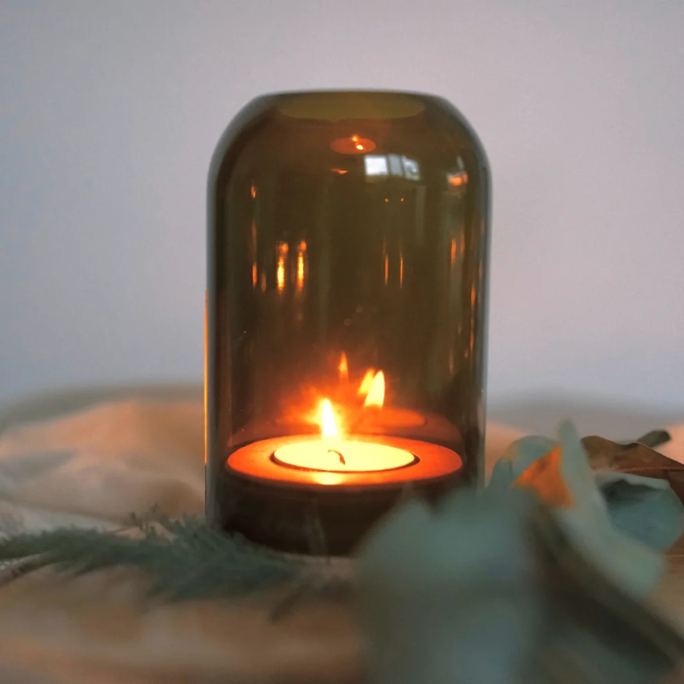 Studio Le Fond - Atık Şişelerden Dönüştürülmüş Tealight Mumluk