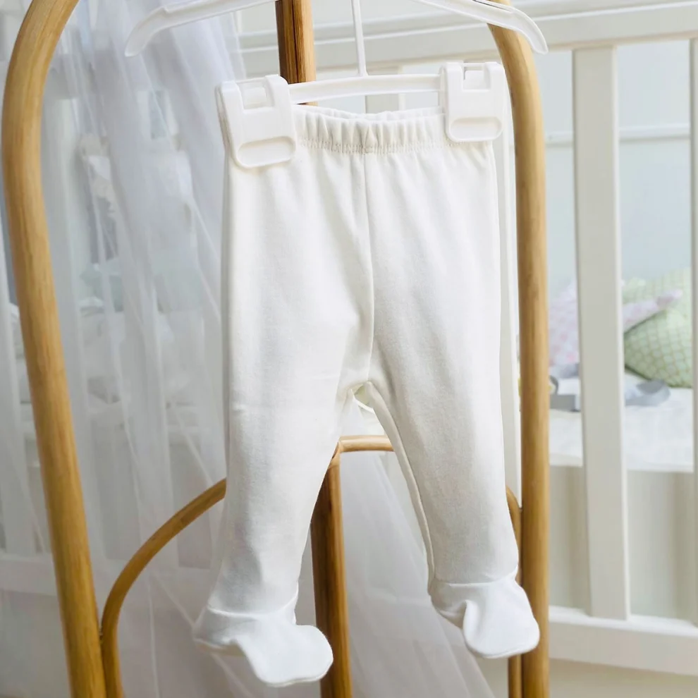 Kukita Baby - 4-piece Newborn Hospital Leaving Booties Trousers