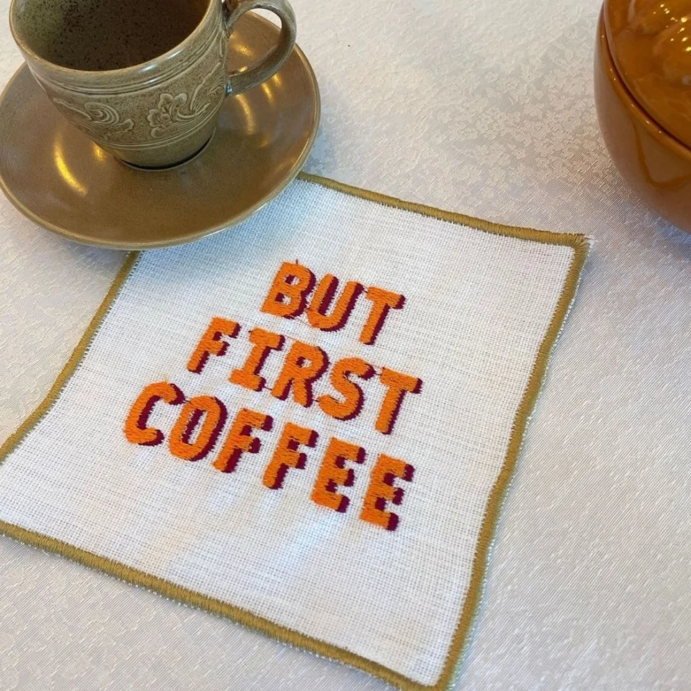 Well Studio Store - But First Coffee Kahve Yanı Peçetesi