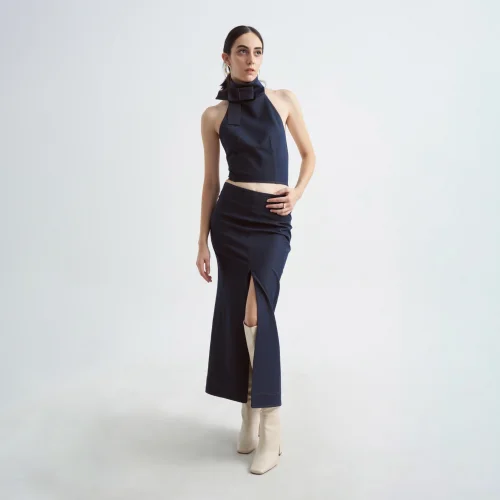 Crescent Line - Delicate Skirt