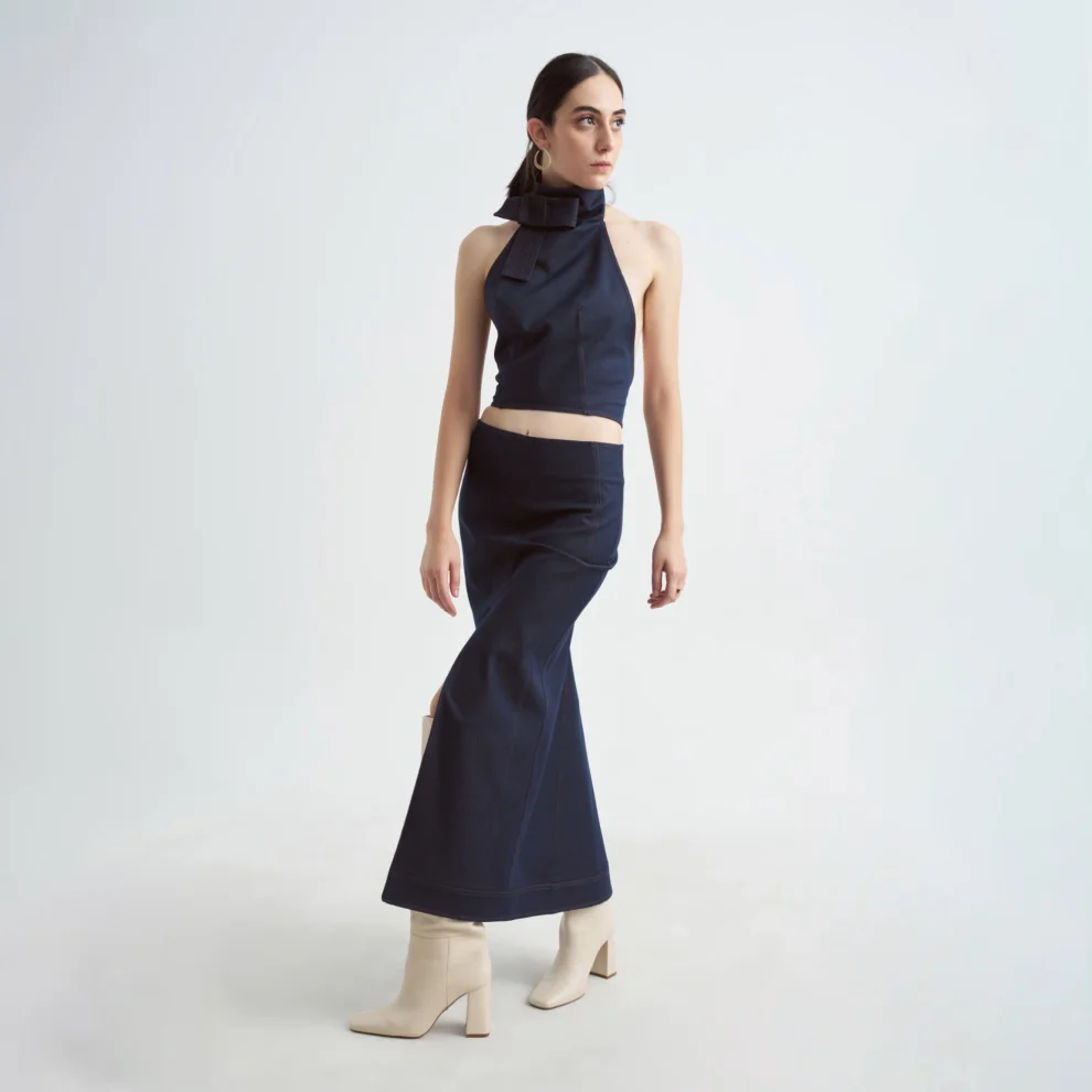 Crescent Line - Delicate Skirt