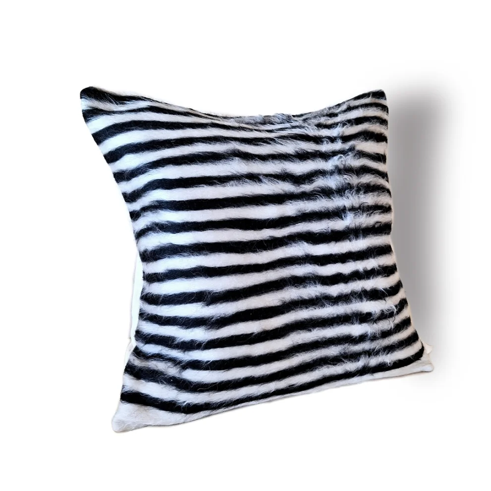 Mutlak Mavi - Malefiz Striped Pillow
