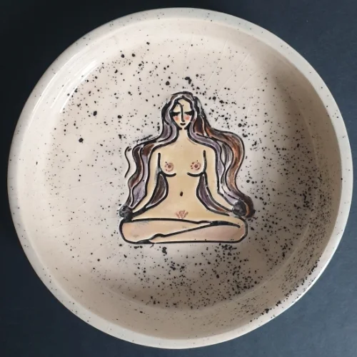 Damlart Ceramic Studio - Medi Woman Tabak