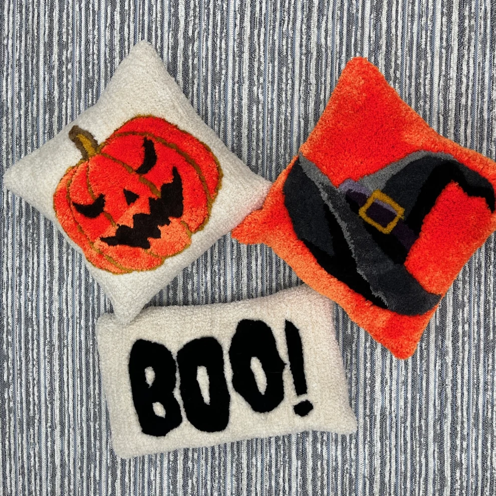 Fille a Fille Design Studio - Halloween Pillow