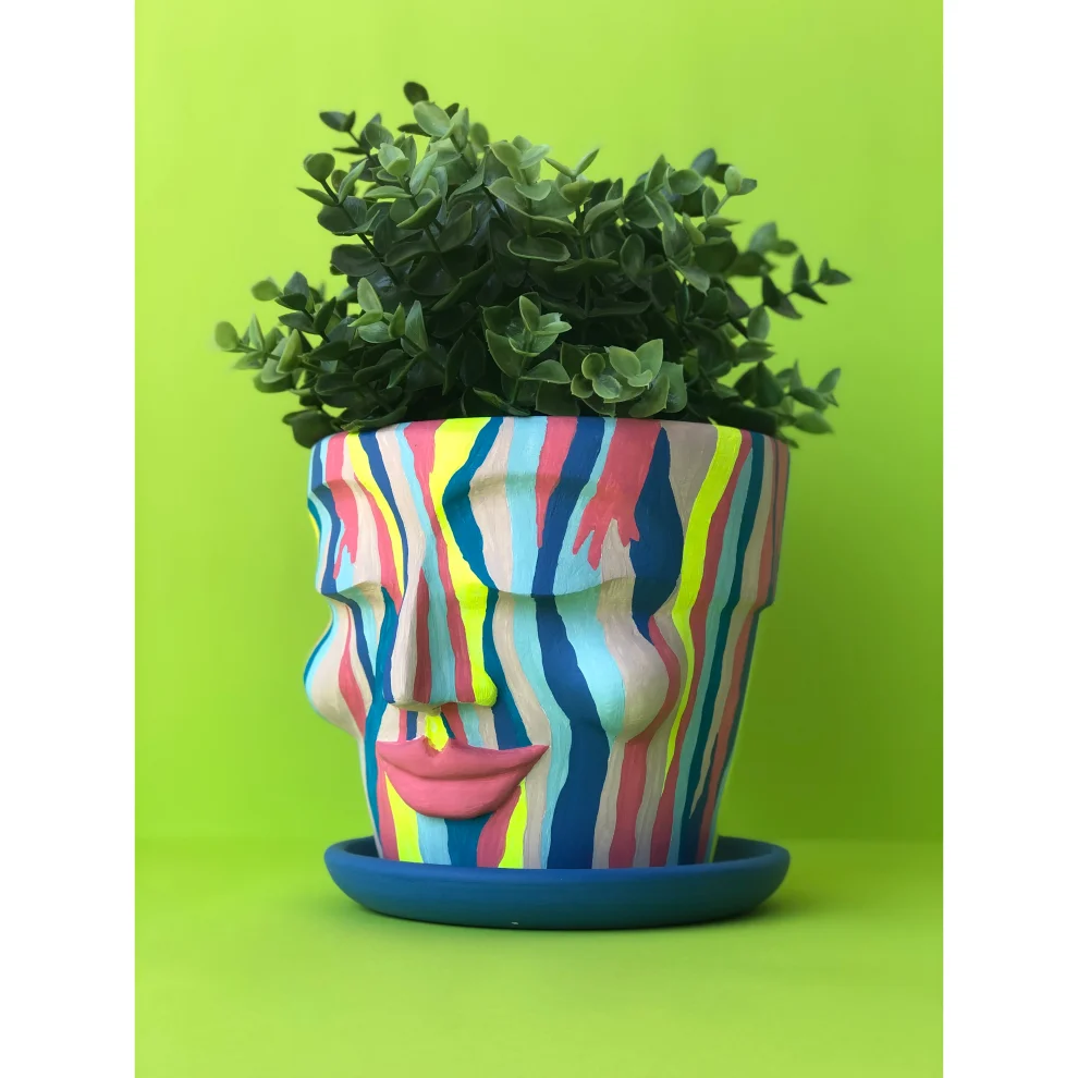 Eva's Art Design Studio - Zebra- Patterned Head Pot