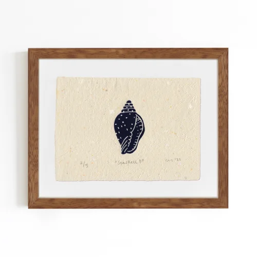 Çaçiçakaduz - Seashell 3 Limba Wood Framed Lino Print