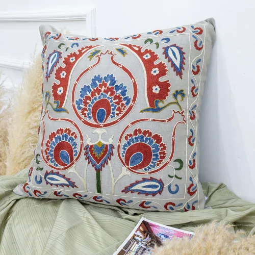 Soho Antiq - Beylem Suzani Handmade Silk Pillow