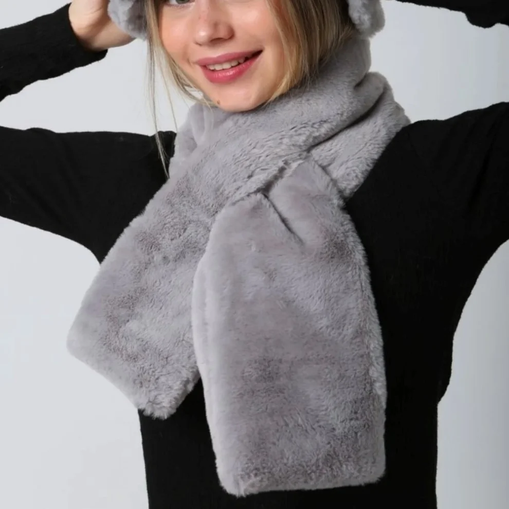 Grey fur on sale collar scarf