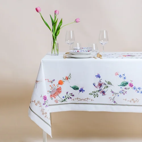Foa Design - Violetta Tablecloth