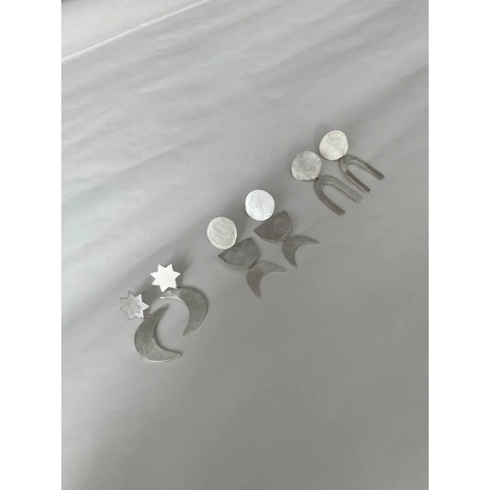 Maja Jewels - Moon Phase Earrings