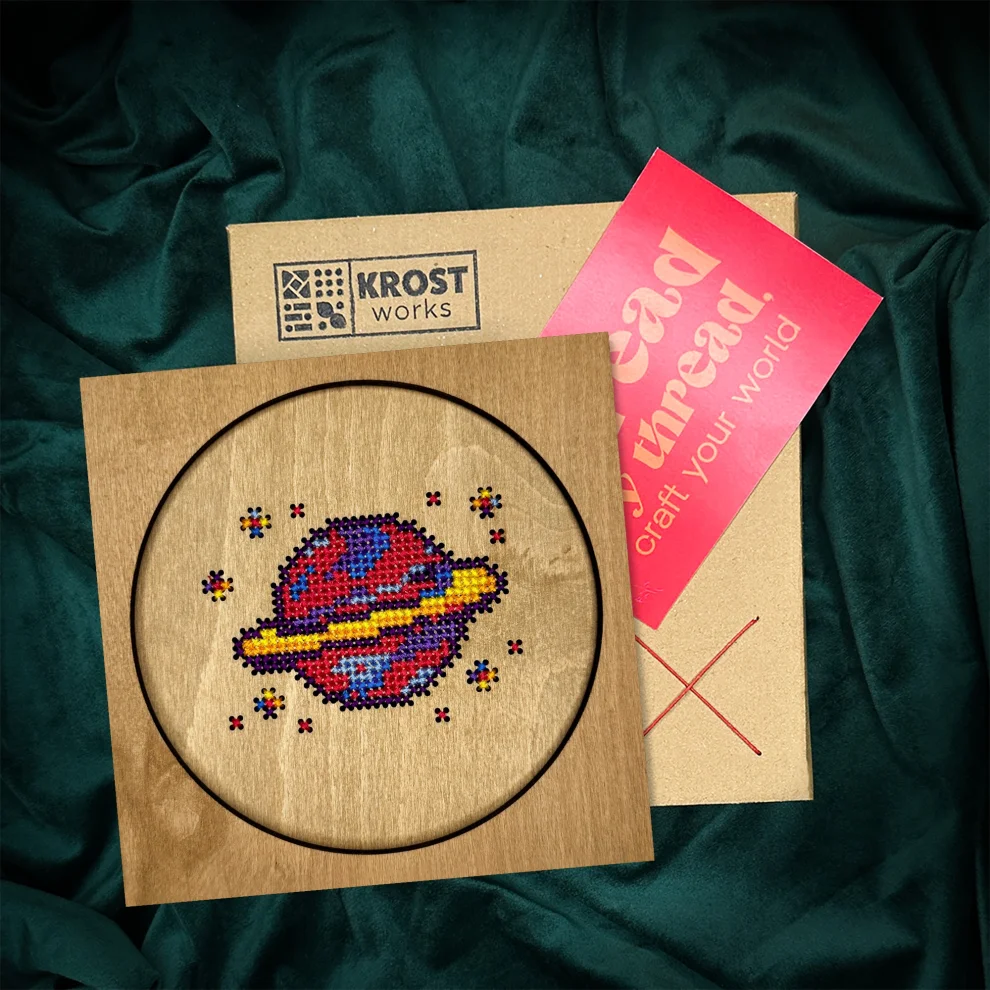 Krostworks - Saturn Wooden Cross Stitch Kit