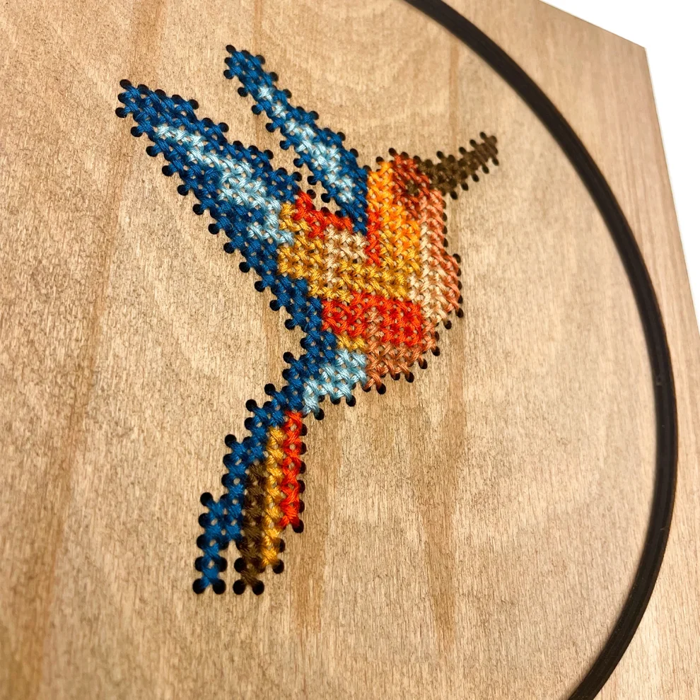 Krostworks - Hummingbird Wooden Cross Stitch Kit
