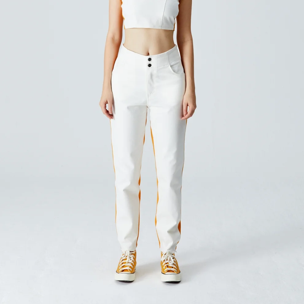 Bassigue - White Denim Boyfriend Sweatpants - Sundial