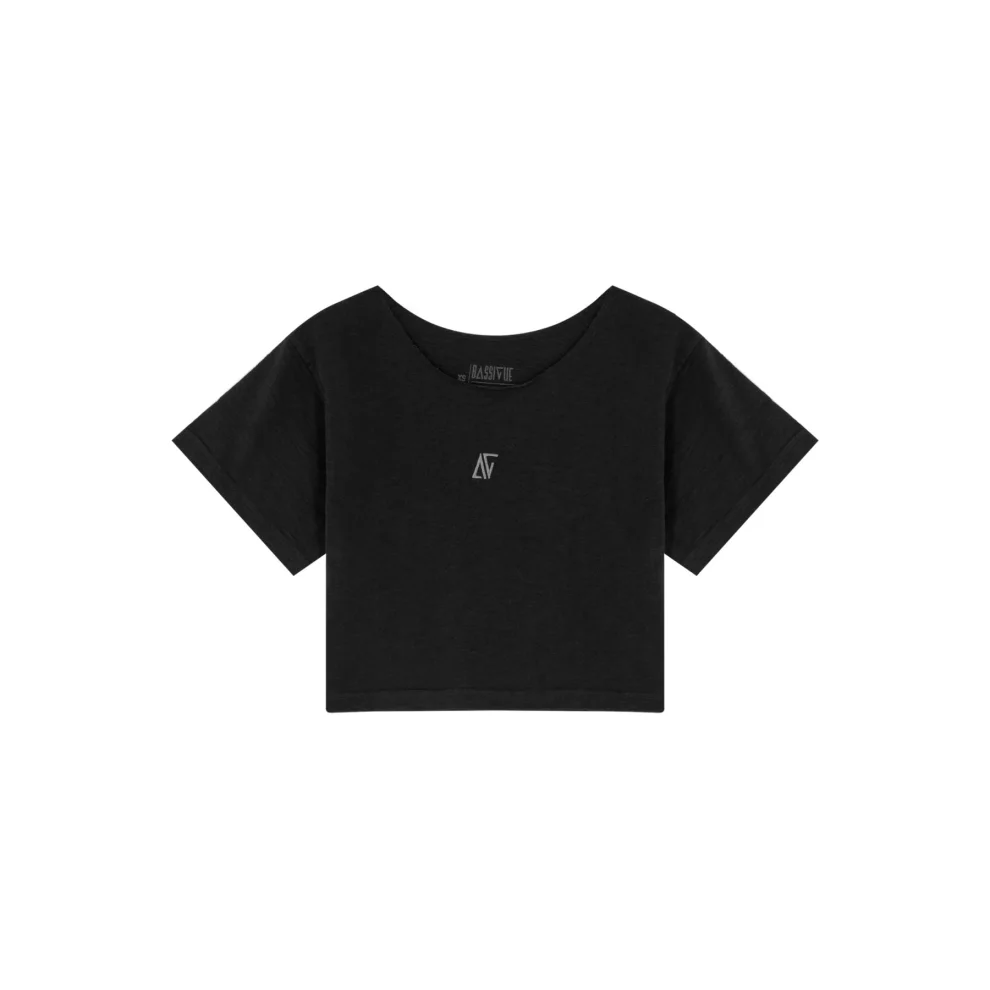 Bassigue - Cotton Crop T-shirt