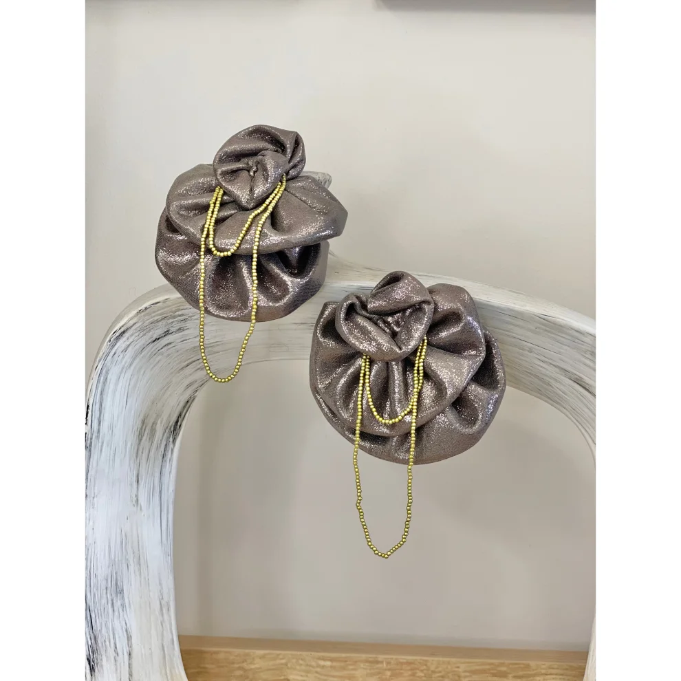 Mima - Sparkling Flower Earrings