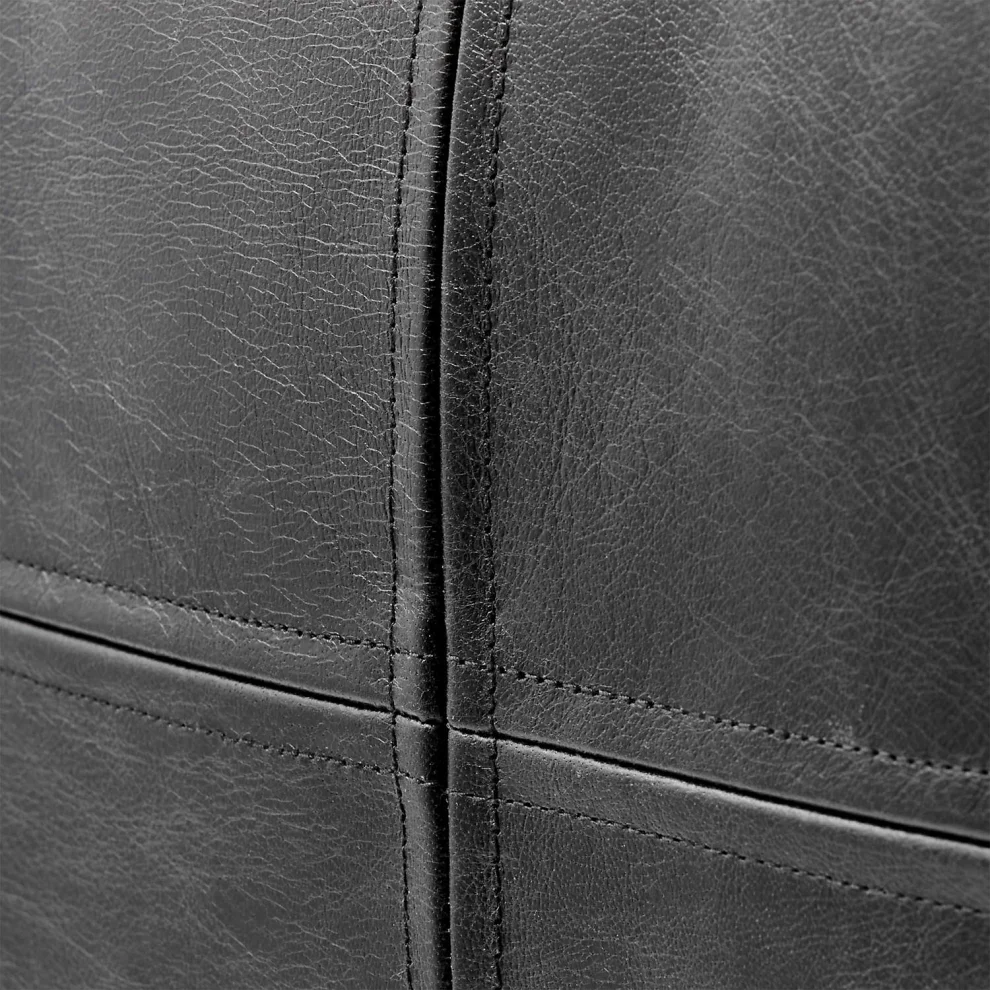 Modabilya - Navara Leather Pouffe
