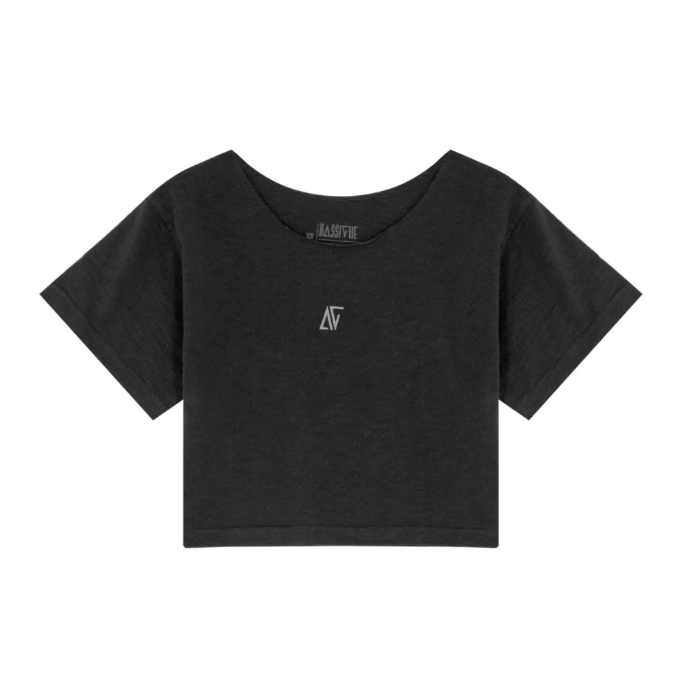 Bassigue - Cotton Crop T-shirt