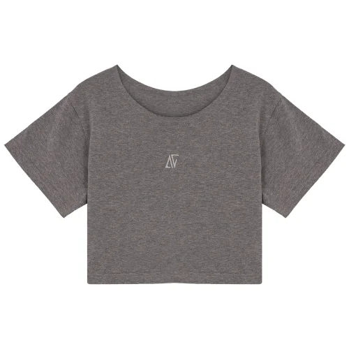 Bassigue - Cotton Crop T-shirt