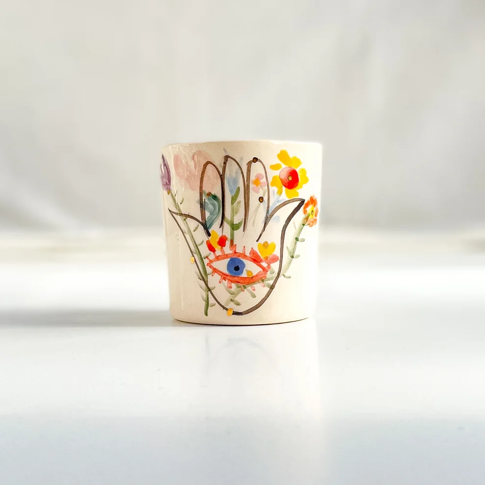 Mamezon Ceramics - Porcelain Coffee Cup With Gold Decoration And Pattern Of Hamsa