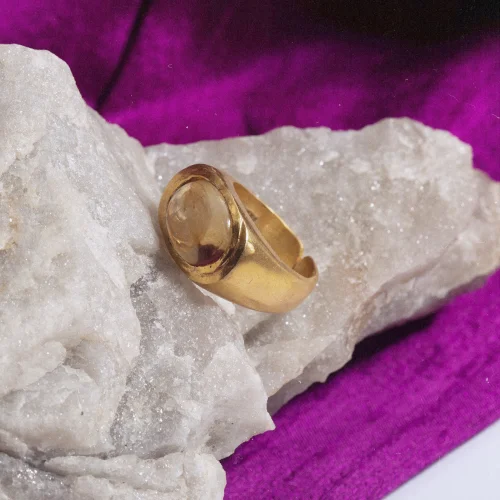 Hesperides Jewelry - Roman Signet Ring- Citrine