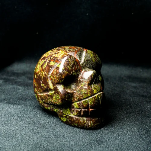 İndafelhayat - Bloodstone Crystal Skull Object
