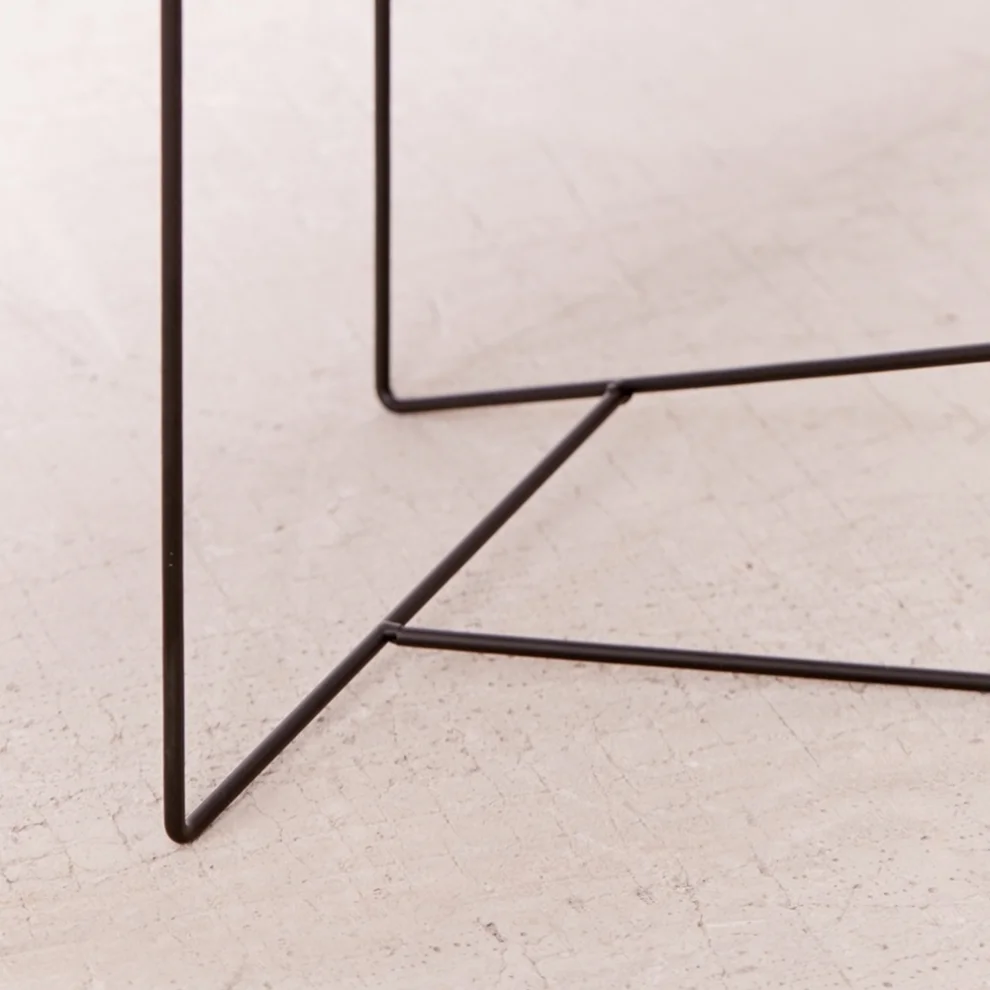 Modabilya - Trister Metal Side Table