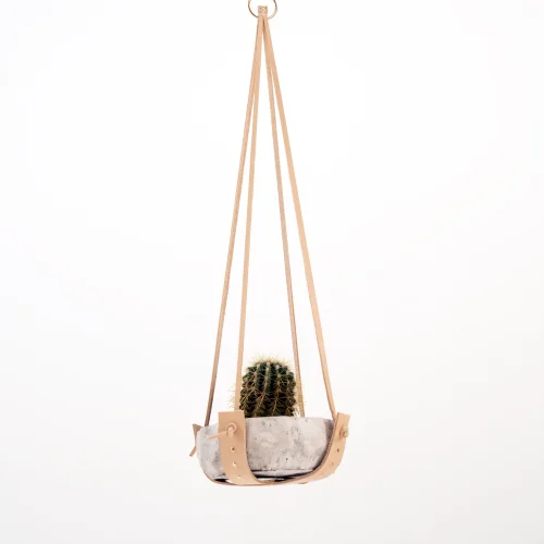 Pachamama - Vegetable Tanned Plant Hanger