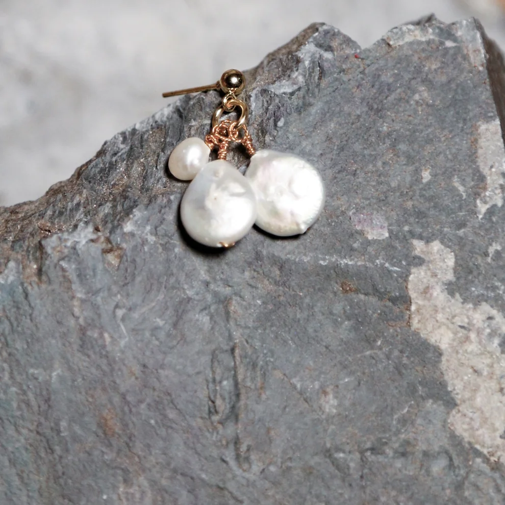 Gazelle Jewelry - Bernadette-barok İnci Sallantılı Küpe