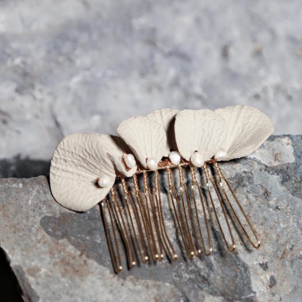 Gazelle Jewelry - Daphne-el Yapımı Stoneware Seramik Toka