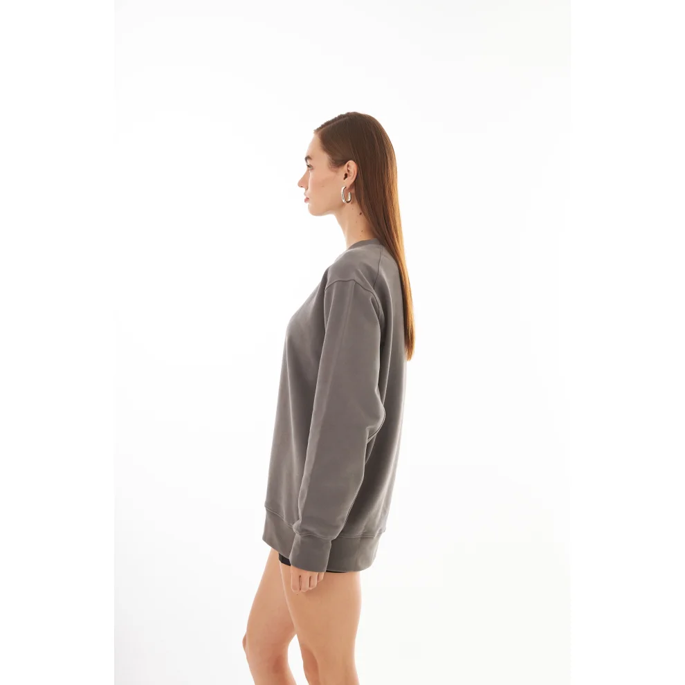 Beauty Bites - Valerie Oversize Sweatshirt