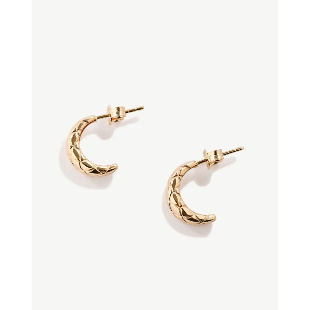 Yvris - Dome Textured Earrings