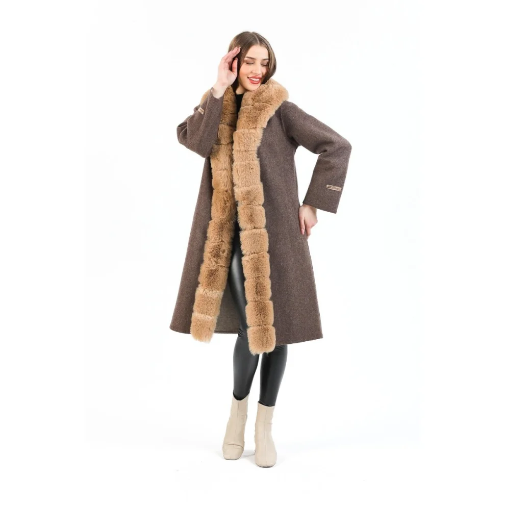 Trend Studio İstanbul - Amelia Vegan Fur Decorated Coffee Cashmere Coat