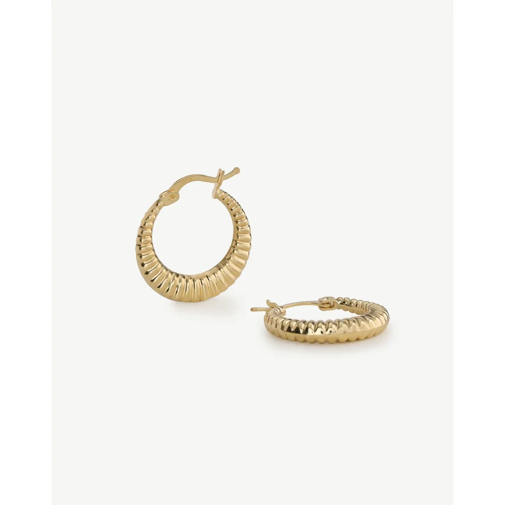 Yvris - Ridged Round Hoops