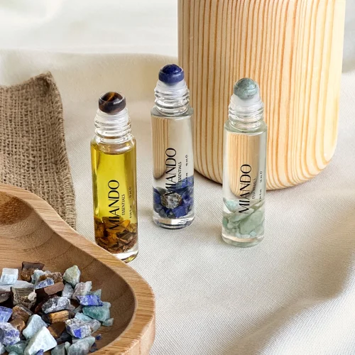 Miando Essentials - Luck Set / Essential Oil And Crystal Roll On Set