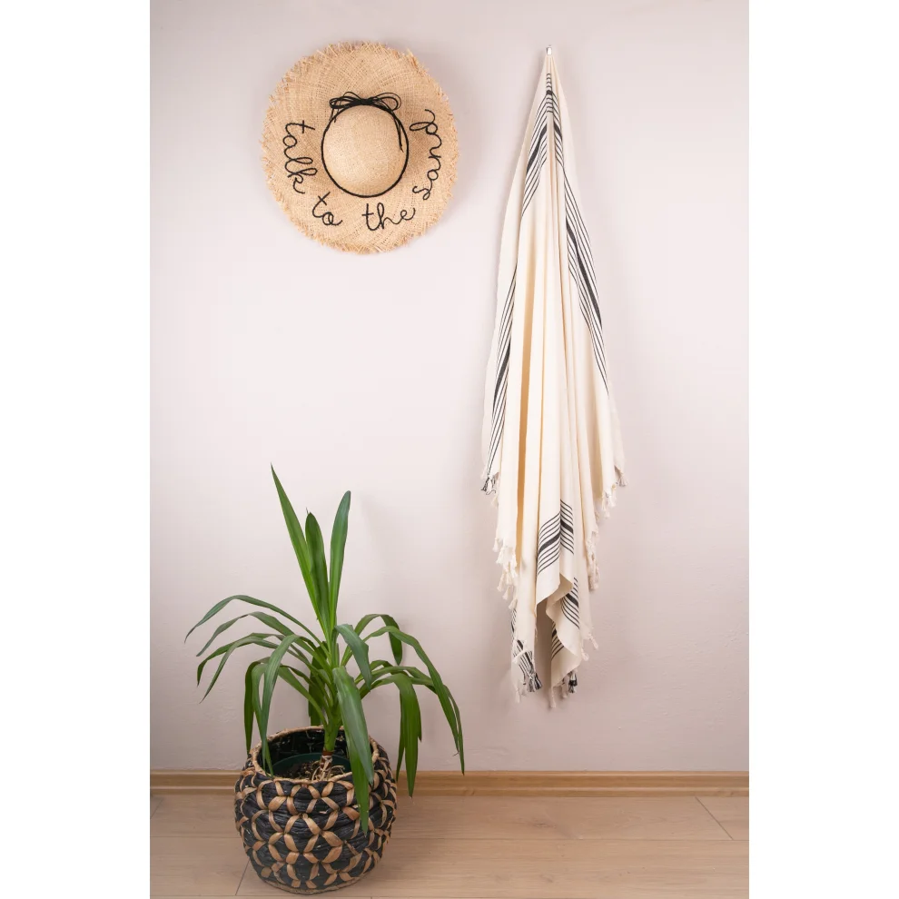 Aliva - Chara Cotton Handloomed Peshtemal Beach Towel