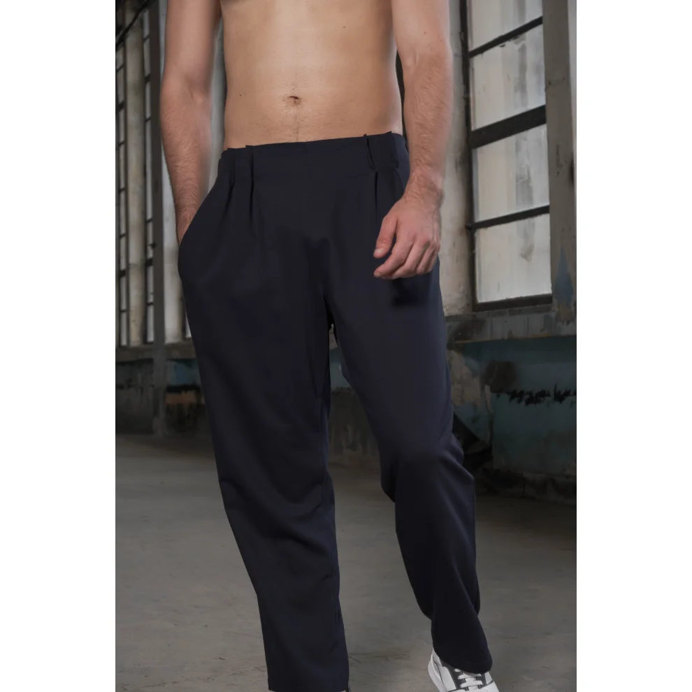 Evoq Nine - Pleated Trousers