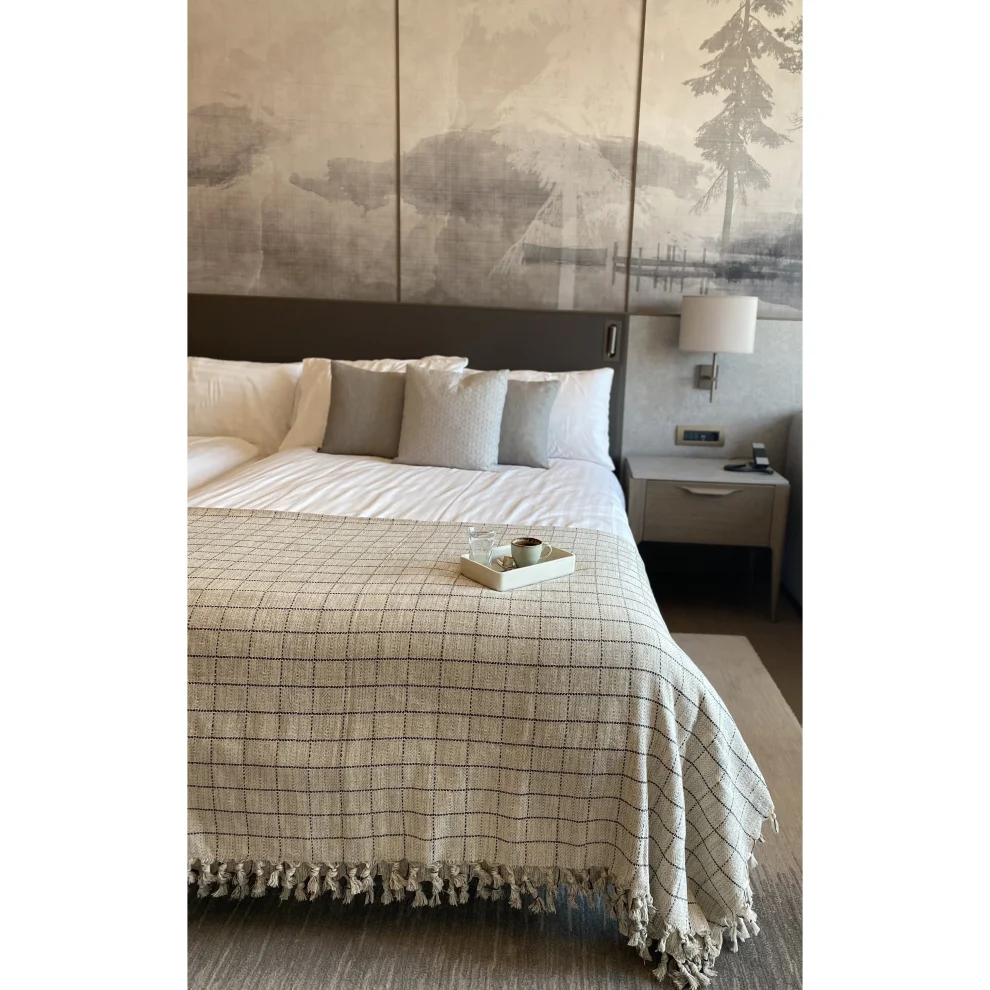 Aliva - Hera Hand Loomed 100% Cotton Queen Size Bedspread- Throw