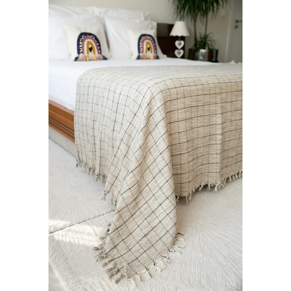 Aliva - Hera Handloomed 100% Cotton Bedspread- Throw