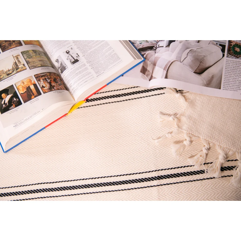 Aliva - Rhea Handloomed Cotton Pique Queen Size Bedspread 280x300cm